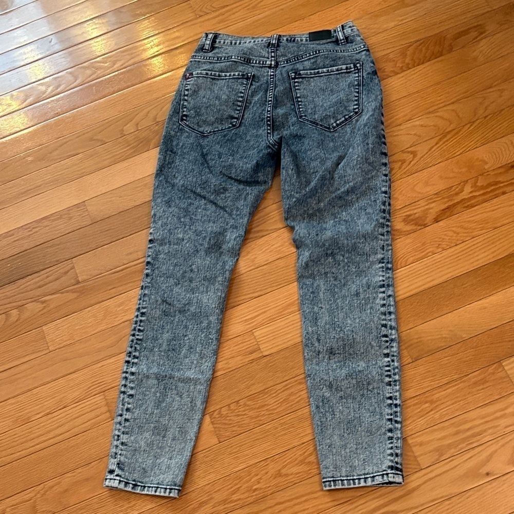 BDG Women's Acid Wash Skinny Jeans - Picture 6 of 8
